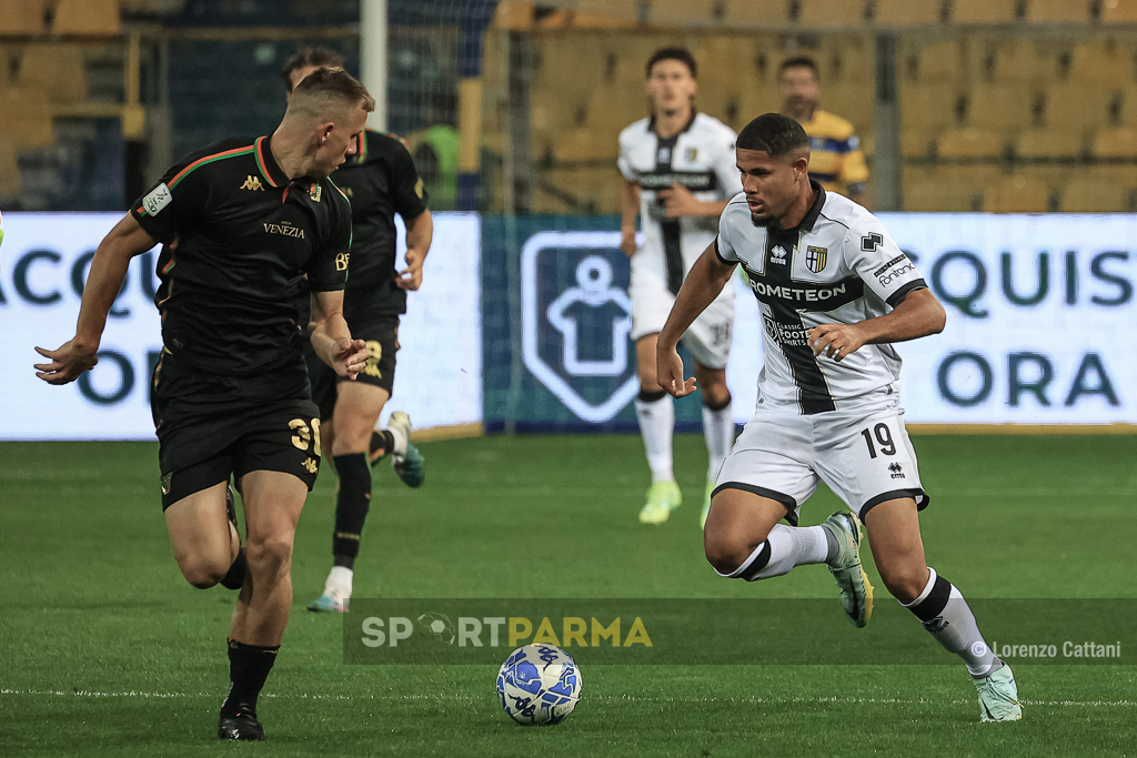 Parma Venezia 2 1 38a giornata Serie B 2022 2023 Simon Sohm palla al piede