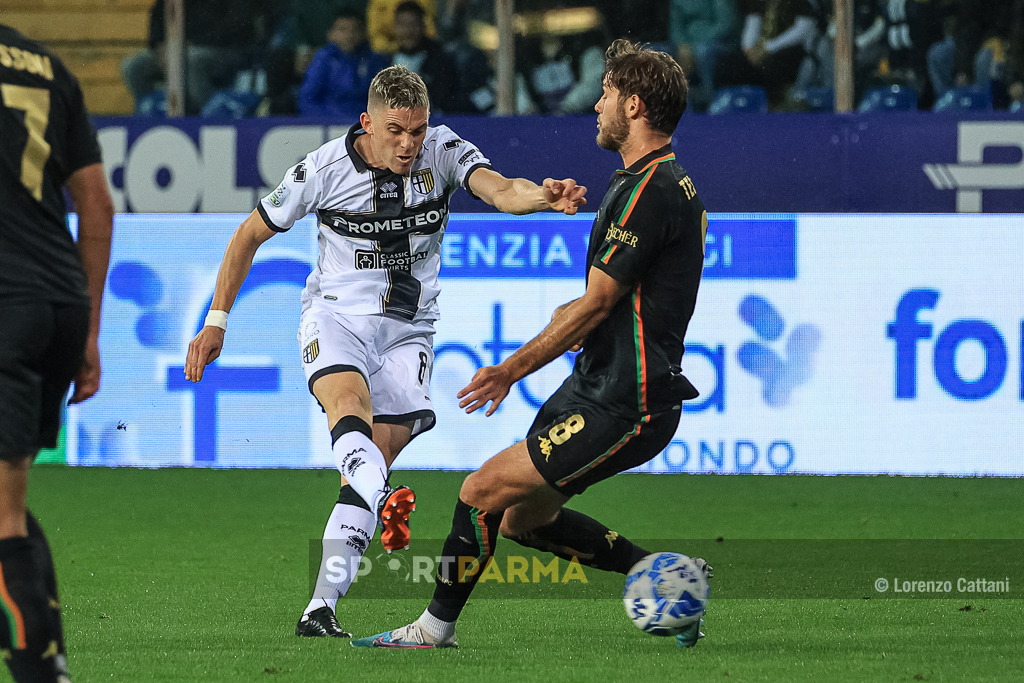Parma Venezia 2 1 38a giornata Serie B 2022 2023 tirodi Nahuel Estevez